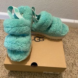 Women's UGG fluff sandal green, size 7